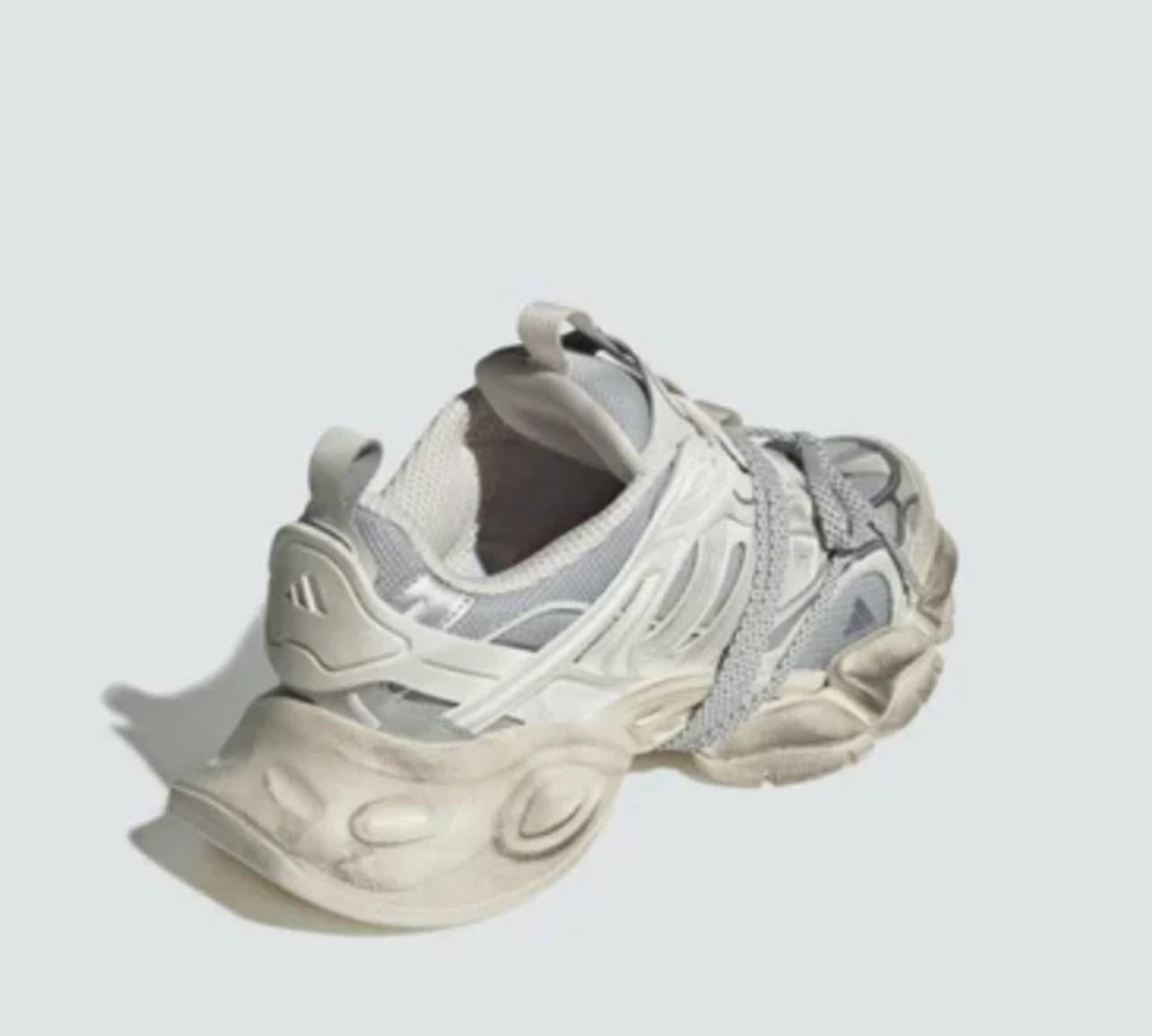 Adidas XLG Runner Deluxe Beige