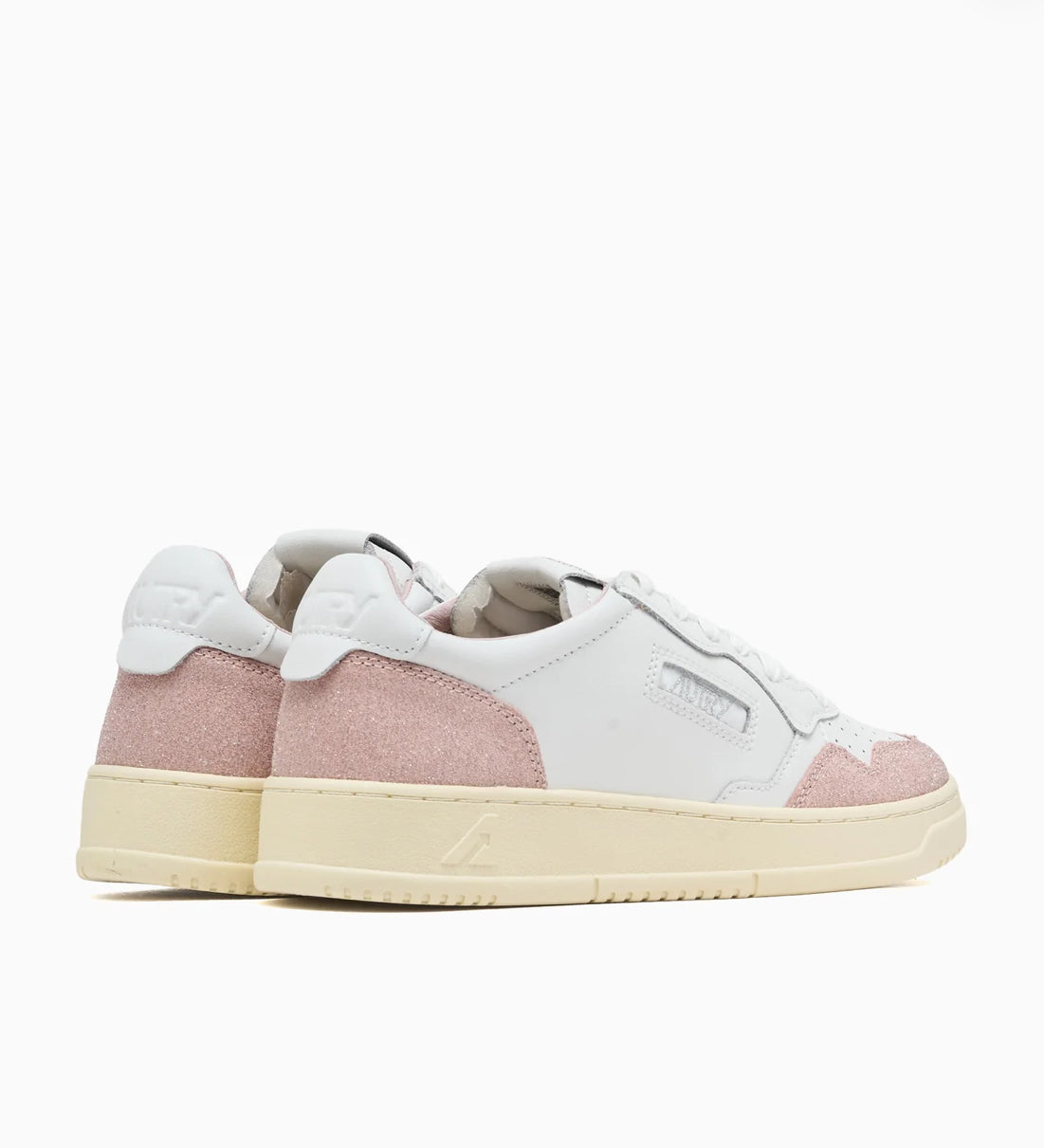 MEDALIST SNEAKERS
