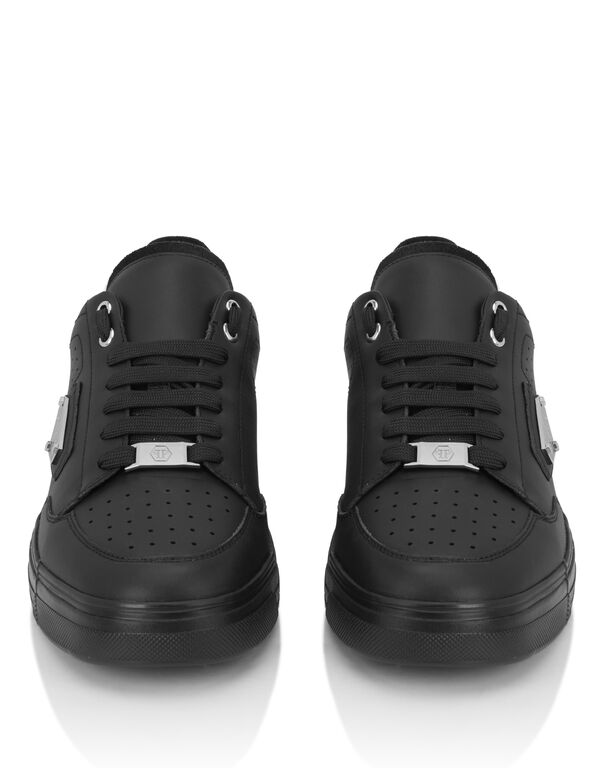 Low-Top Sneakers Triangle DONNA
