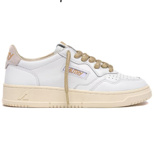MEDALIST SNEAKERS