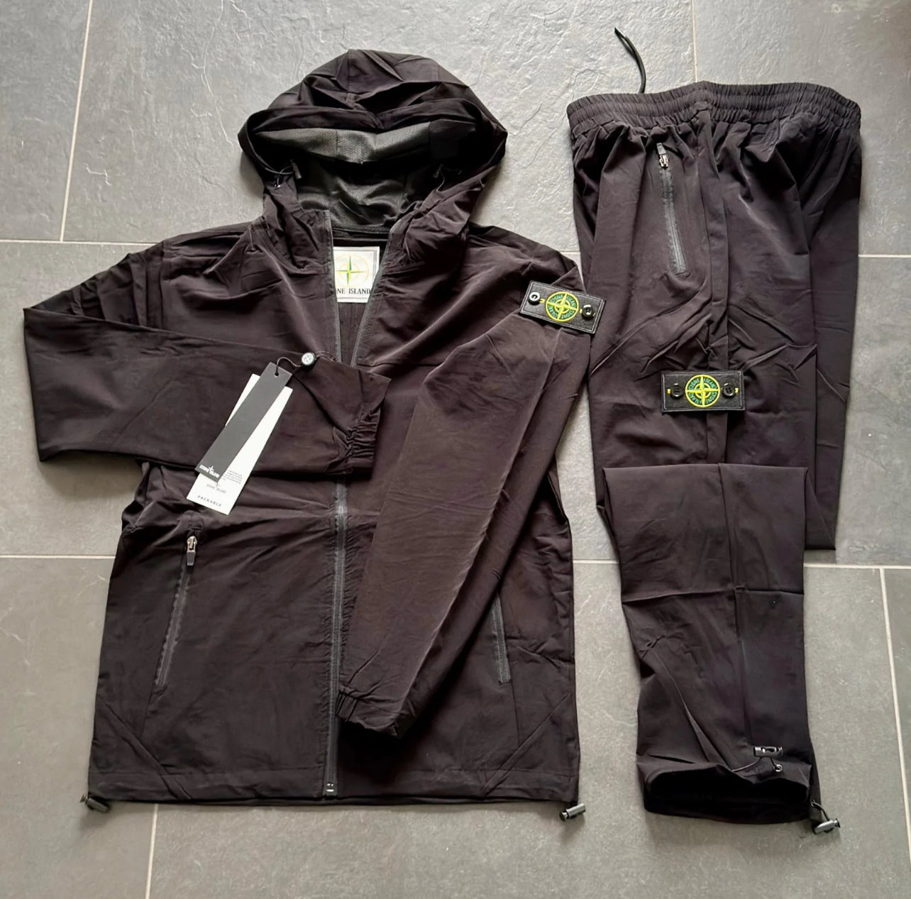 TUTA STONE ISLAND UOMO PRIMAVERA/ESTATE NERO