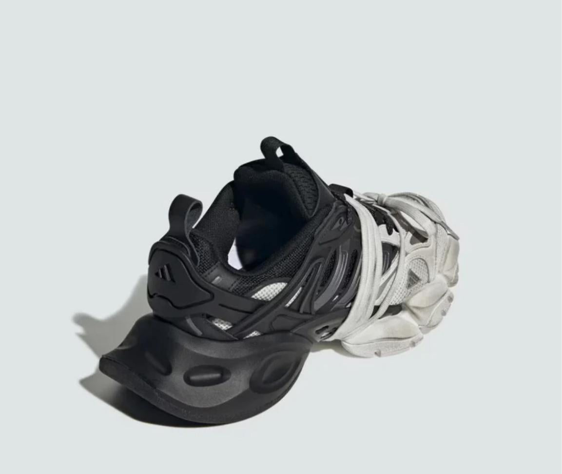 Adidas XLG Runner Deluxe Black/White