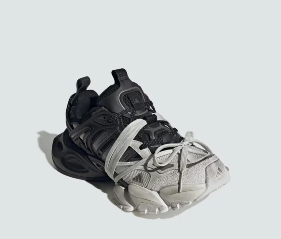 Adidas XLG Runner Deluxe Black/White