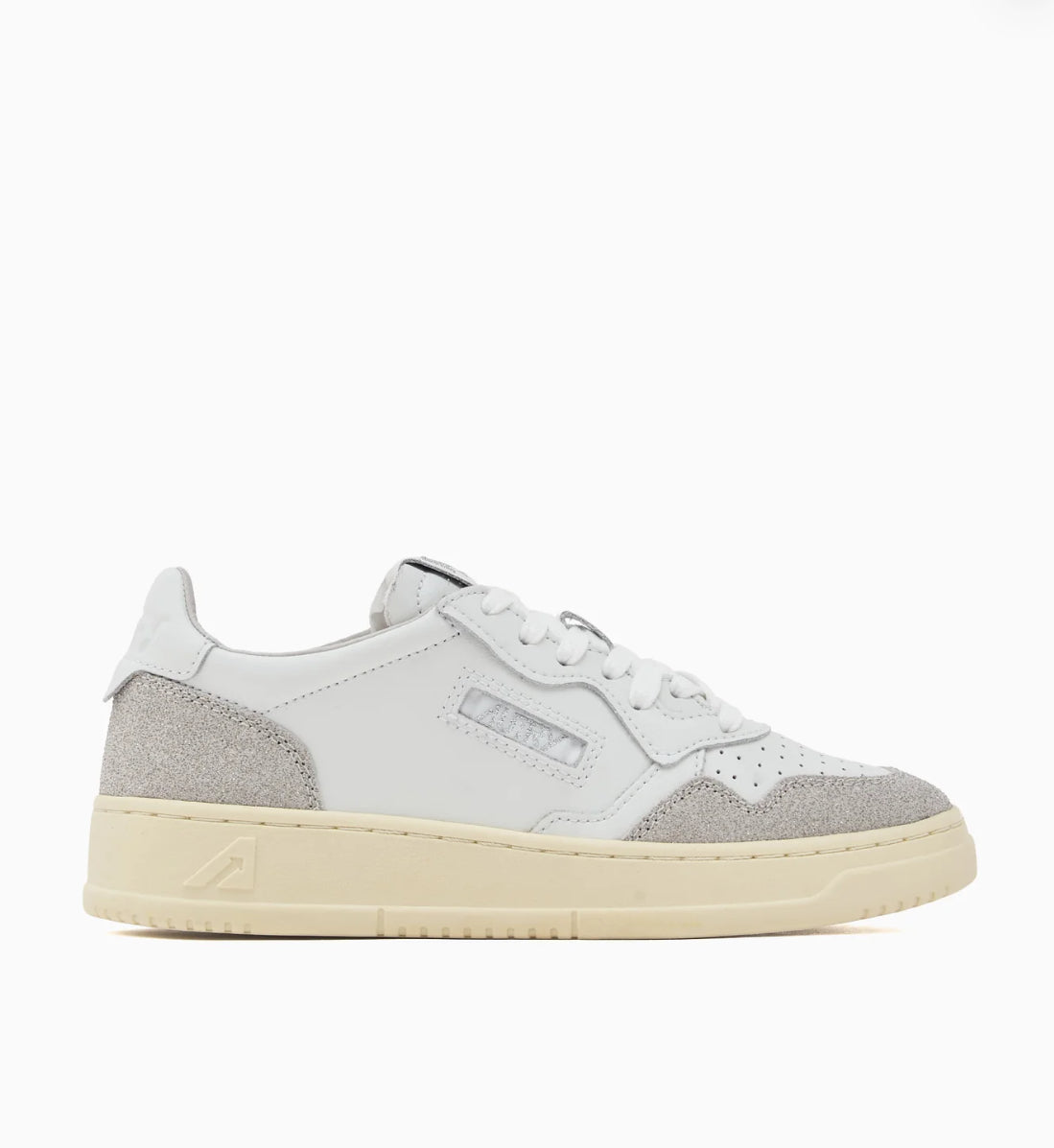 MEDALIST SNEAKERS