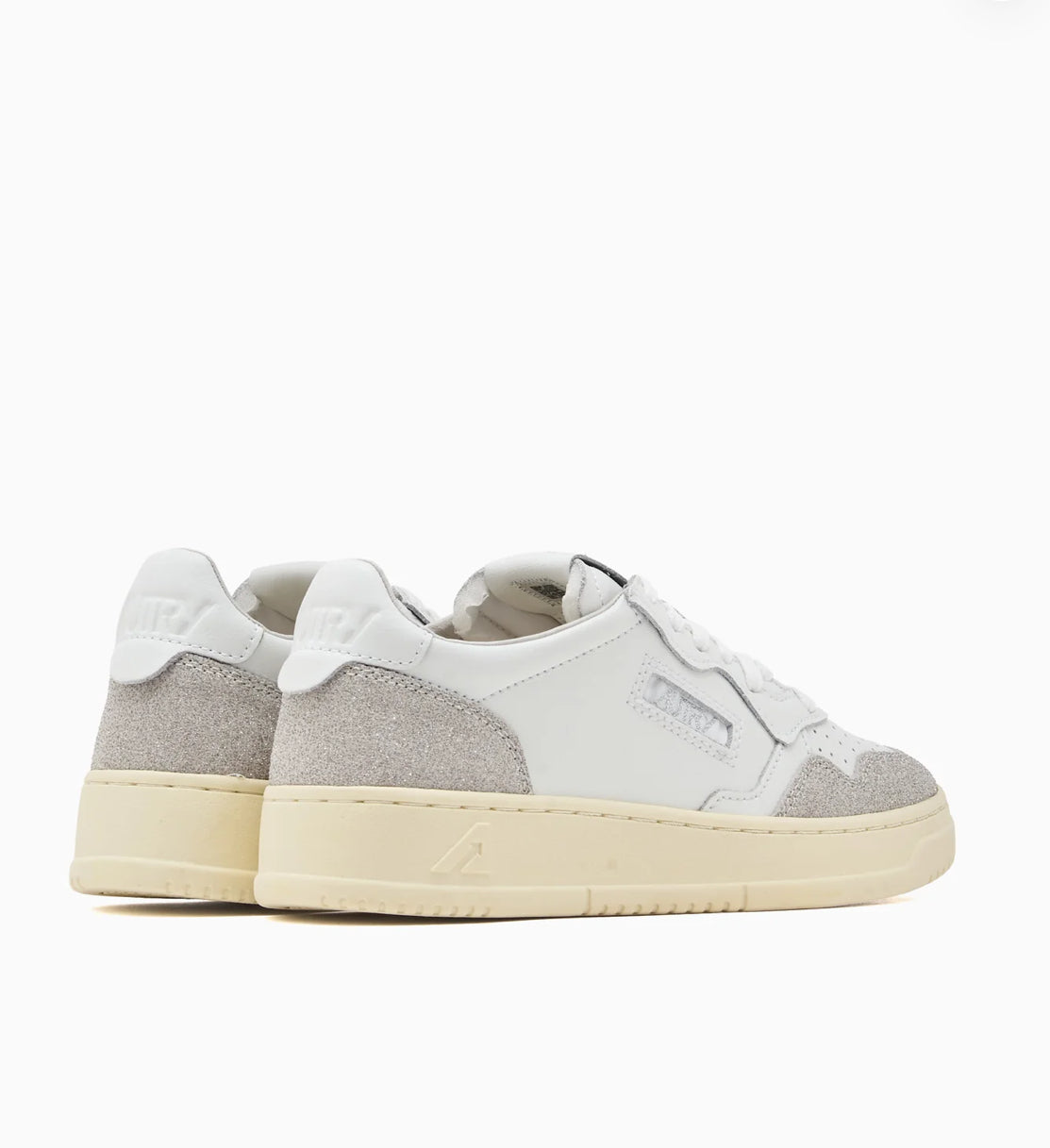 MEDALIST SNEAKERS