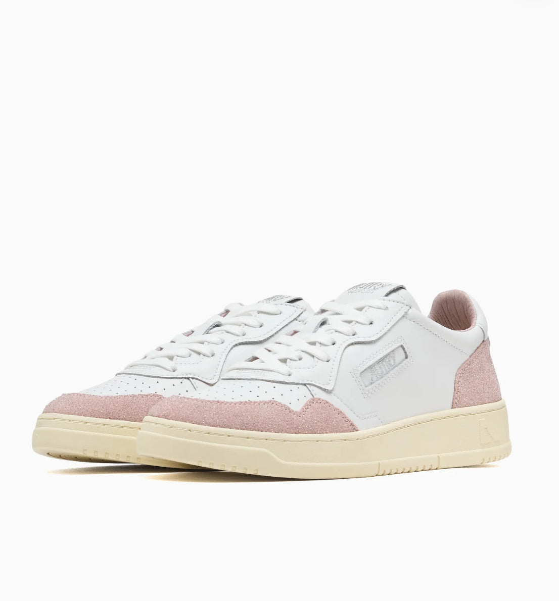 MEDALIST SNEAKERS