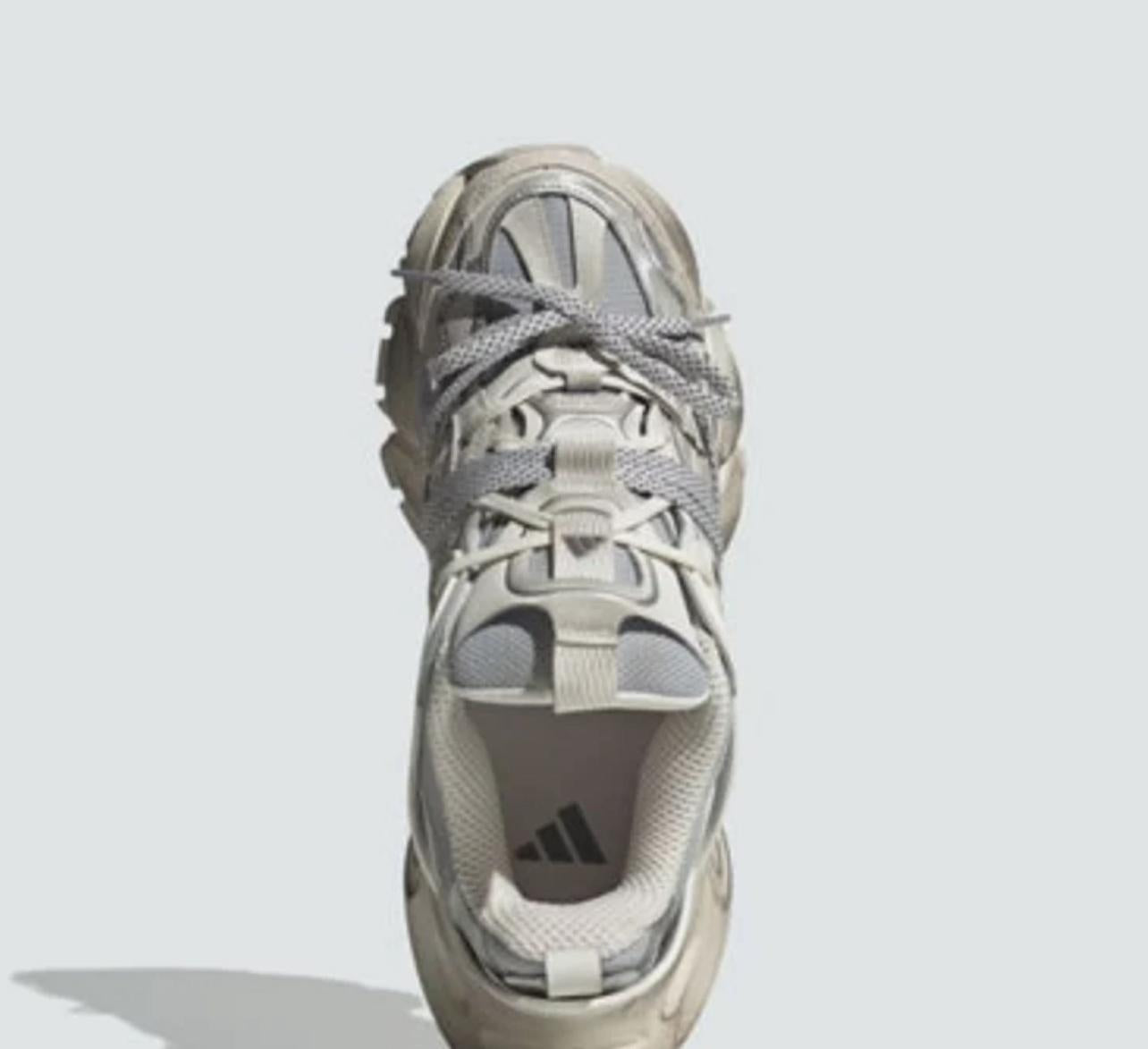 Adidas XLG Runner Deluxe Beige