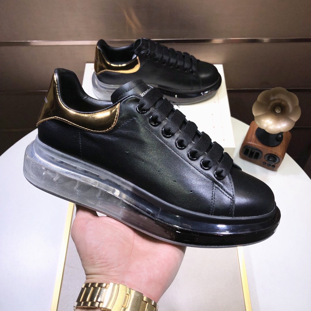 ALEXANDER MCQUEEN NERE CON RETRO ORO E SUOLA BIANCA IN GOMMA